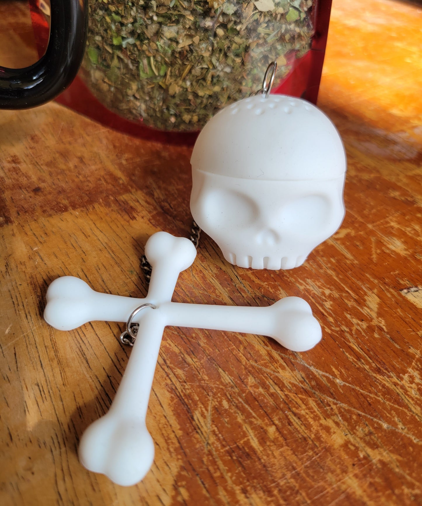 Skull and Crossbones Tea Infuser