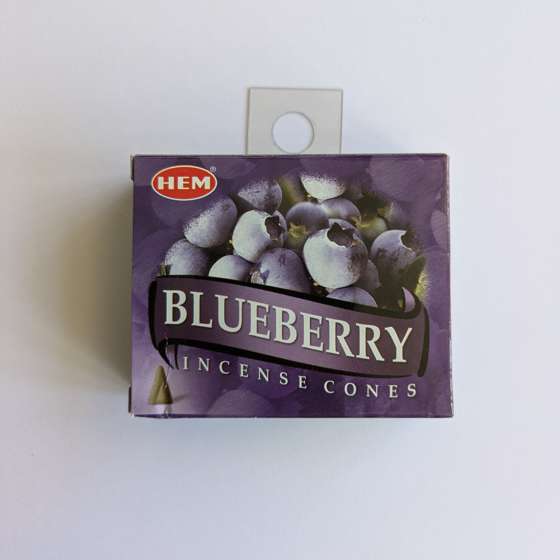 Box of blueberry incense cones with 10 pieces, used for fruity aromatherapy and relaxation