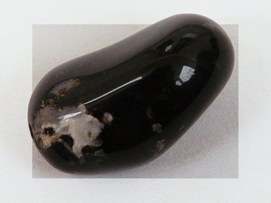 Stone Stories: The use, origin, myth, and cultural attributes of...Onyx
