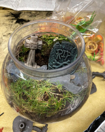 Gardens for Ghosts: Cemetariums and Graveyard Magick