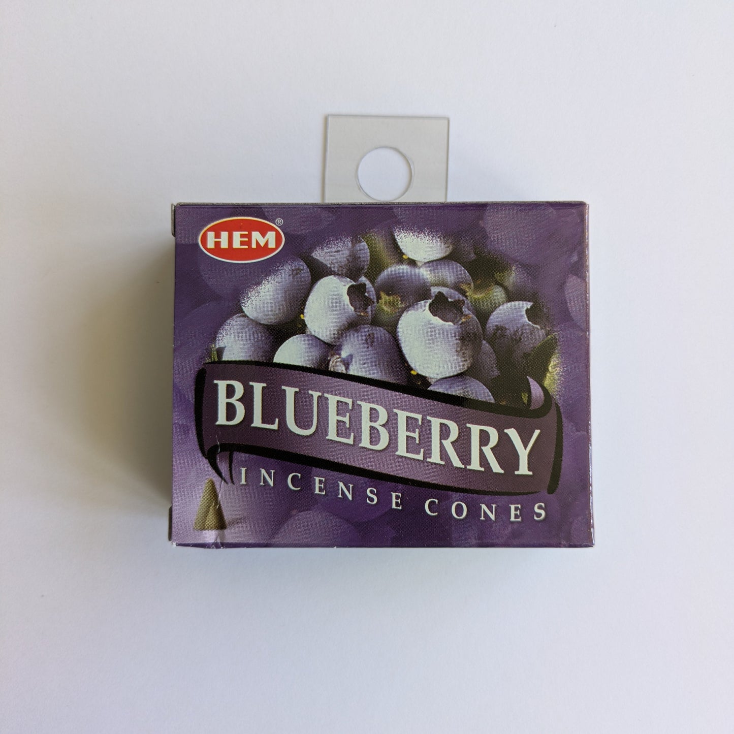 Box of blueberry incense cones with 10 pieces, used for fruity aromatherapy and relaxation