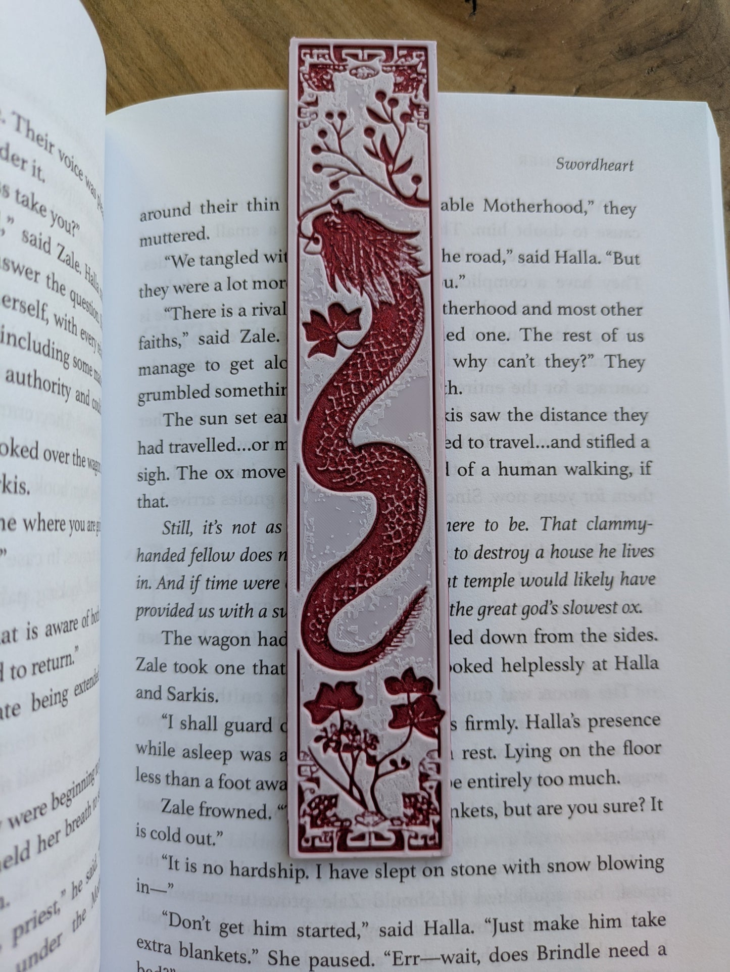 Red Dragon & Floral Pattern Bookmark Set – Artistic and Intricate Book Lovers’ Gift